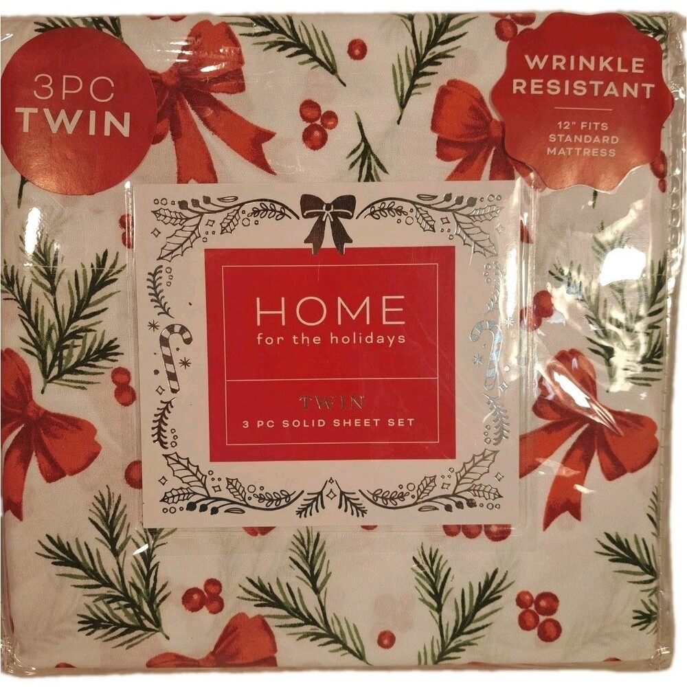 Home For The Holidays twin sheet set Red Bows, Holly Berries Brand new
